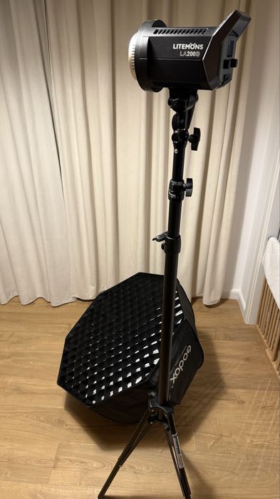 Vand set Godox Litemons LA200D Lampa  Daylight 230W+Softbox+Stativ-nou