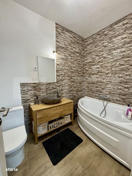 Apartament 3 camere, 81 mp, etaj 1, loc de parcare - zona Unirii