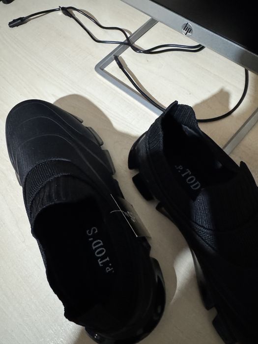 Продаётся новый обувь TODS 40