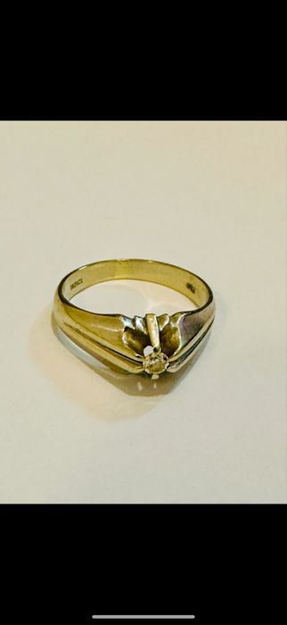 Inel aur 18 karate vintage cu diamant central natural