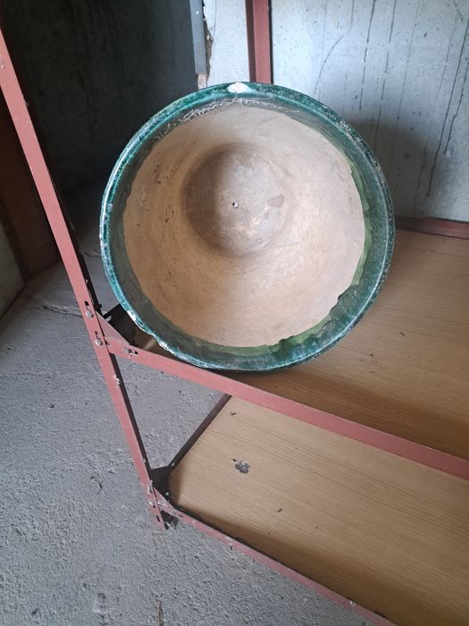 Голяма тежка саксия