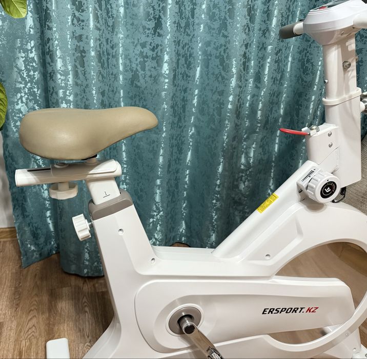 Велотренажер вертикальный