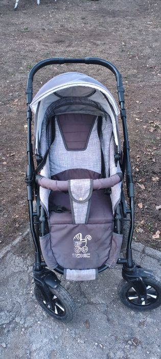 Продам две коляски недорого