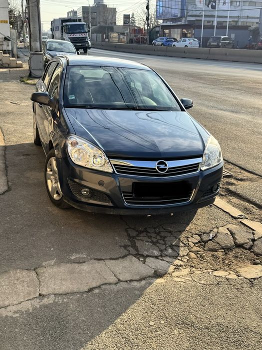 Opel Asta H  • 2009 •