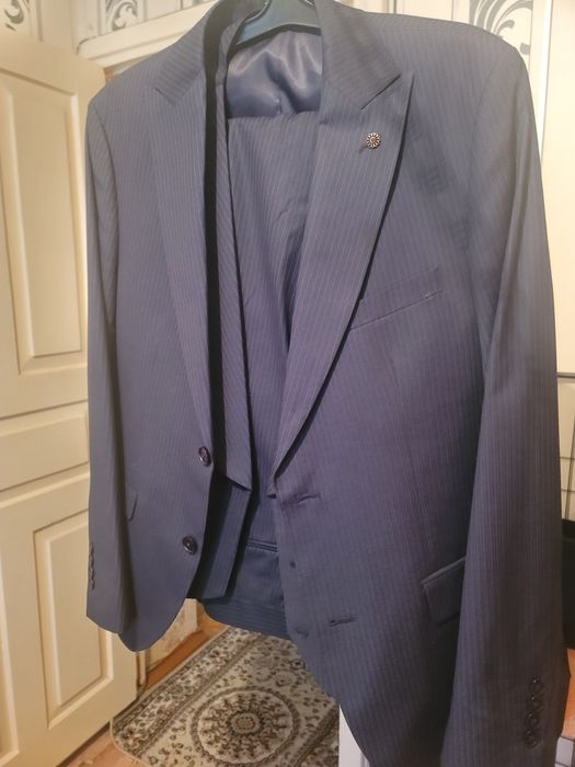 Костюм мужской 48 размер