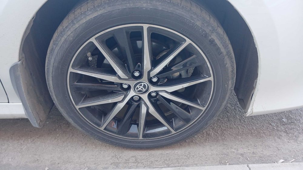 Резина Yokohoma 235/45 R18