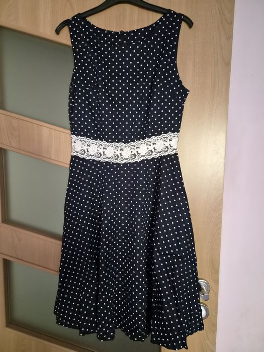 Lot de 8  rochii mărimea XS