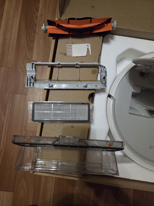 Робот-пылесос Xiaomi Mi Robot Vacuum-Mop