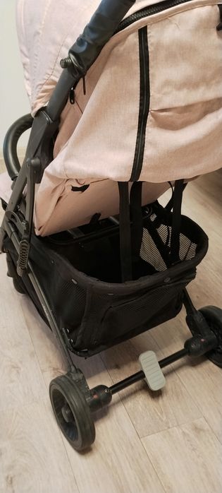 Подам детскую прогулочную коляску