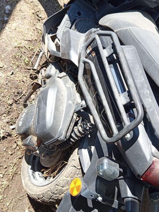 Продам Скутер 150 кубов