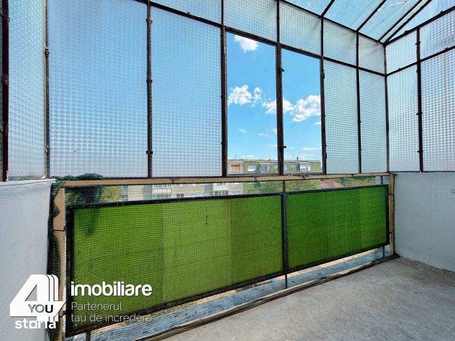 Apartament 3 camere Ineu langa Primarie ,82 mp, cu termotecă