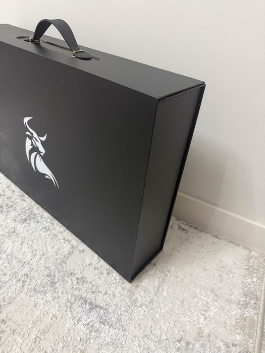 Подарочный кейс-чемодан