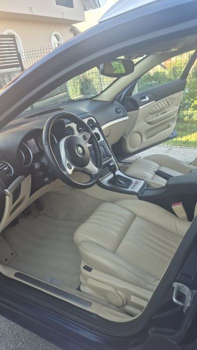 Vând Alfa Romeo 159