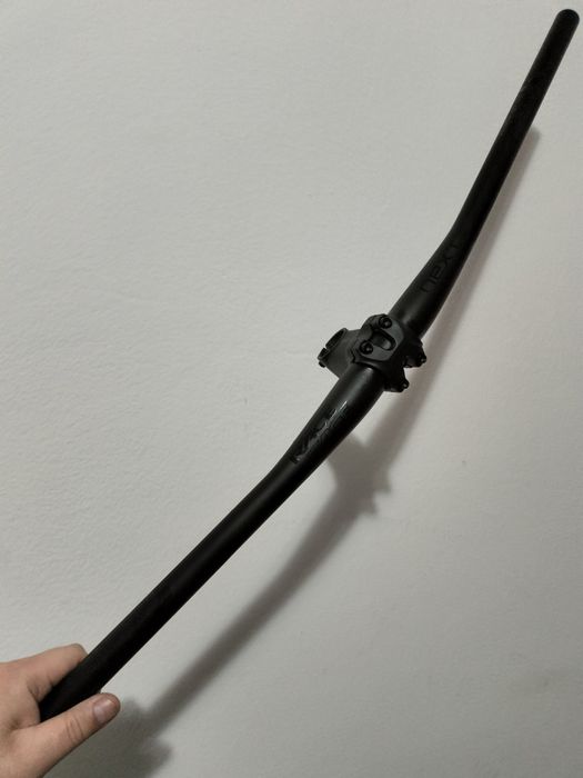 Карбоновый руль и вынос