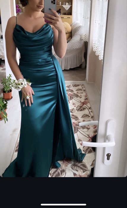 Официална дълга зелена рокля