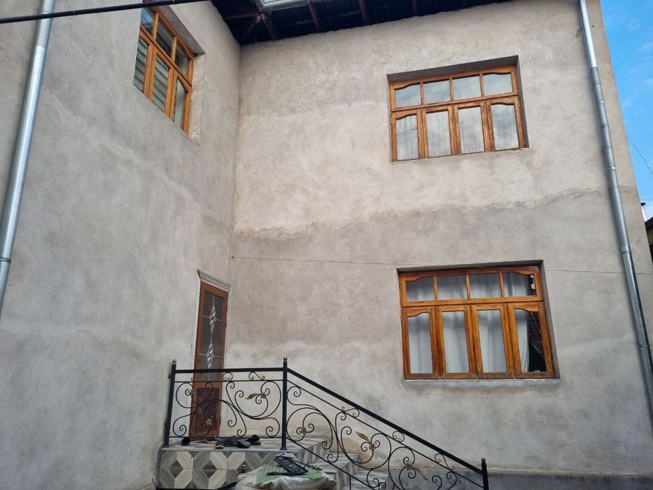 Yashnobod Fargona yolida 3 Sotox 6 xonali xovli sotiladi