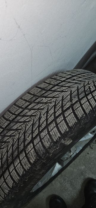 Джанти с зимни  гуми 215 65 16 vw