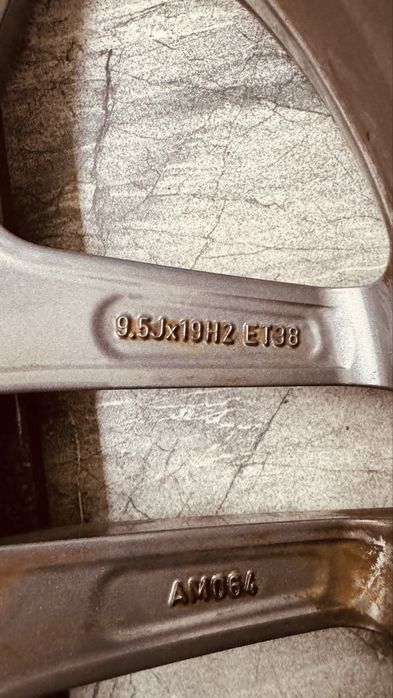 Продам диски оригинал R19 W222