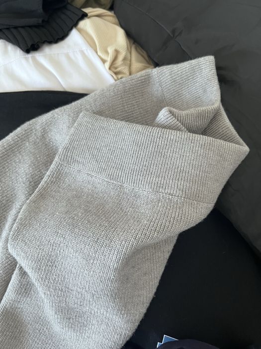 Длинная серая юбка