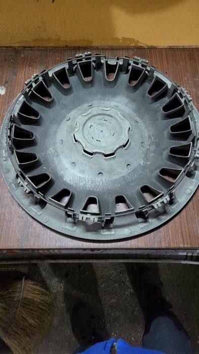 Продавам оригинални тасове