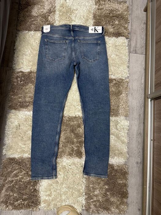 Vind Blugi Calvin Klein