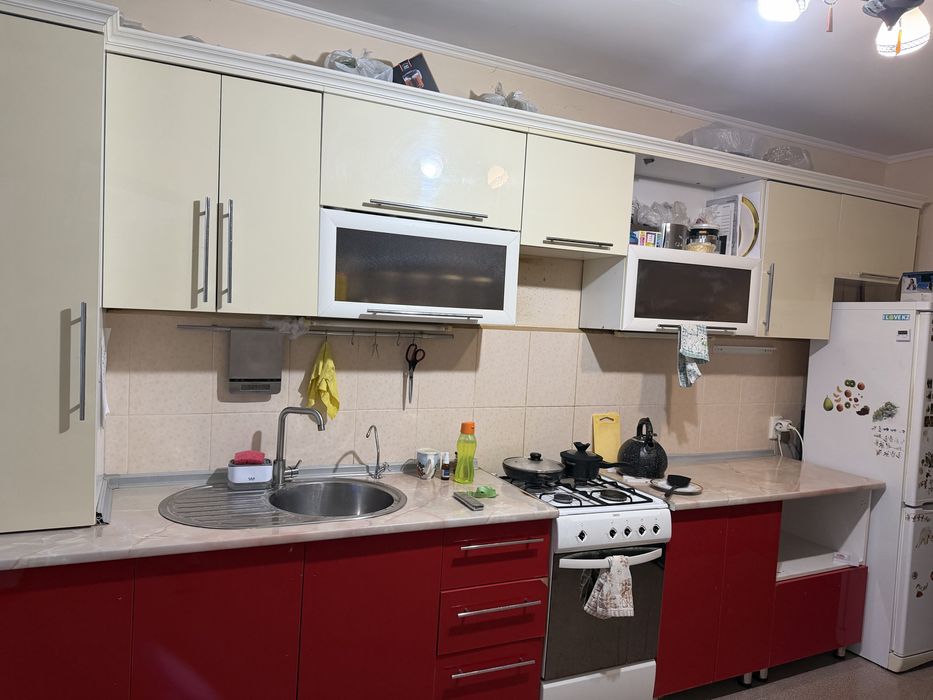 Продам кухонный гарнитур б/у