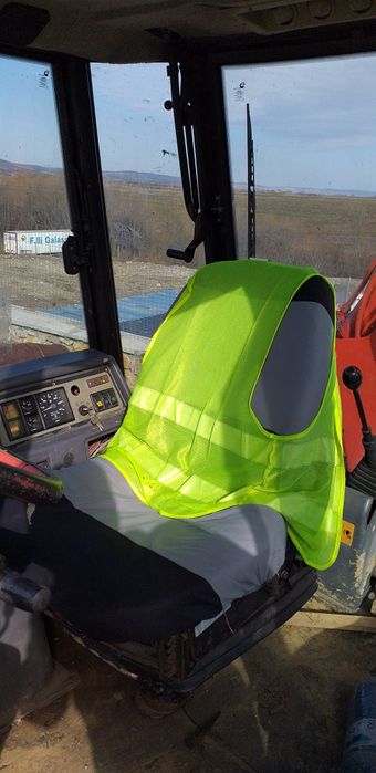 Vând buldoexcavator Fai Komatsu 898, 4x4
