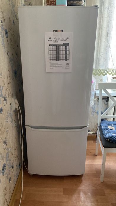 продам холодильник двухкамерный