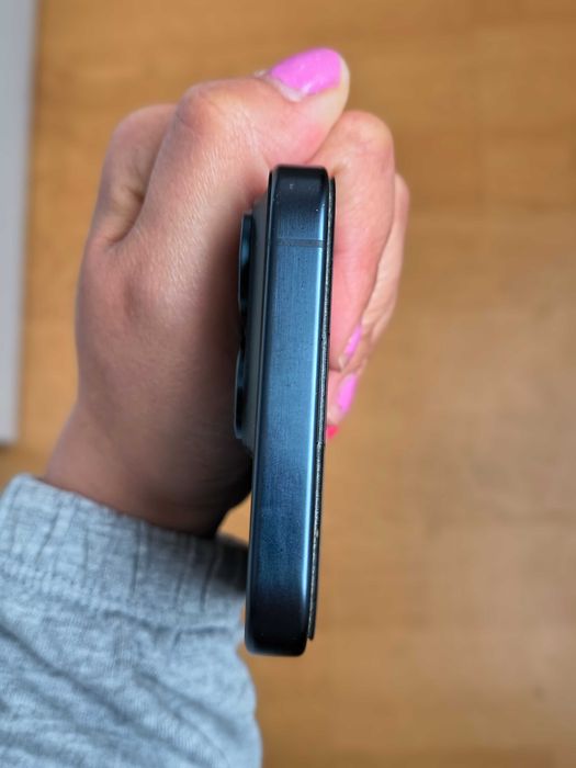 iPhone 15 pro син