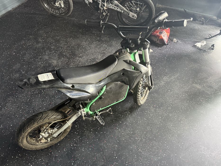 Motocicleta cross copii 9-12 ani