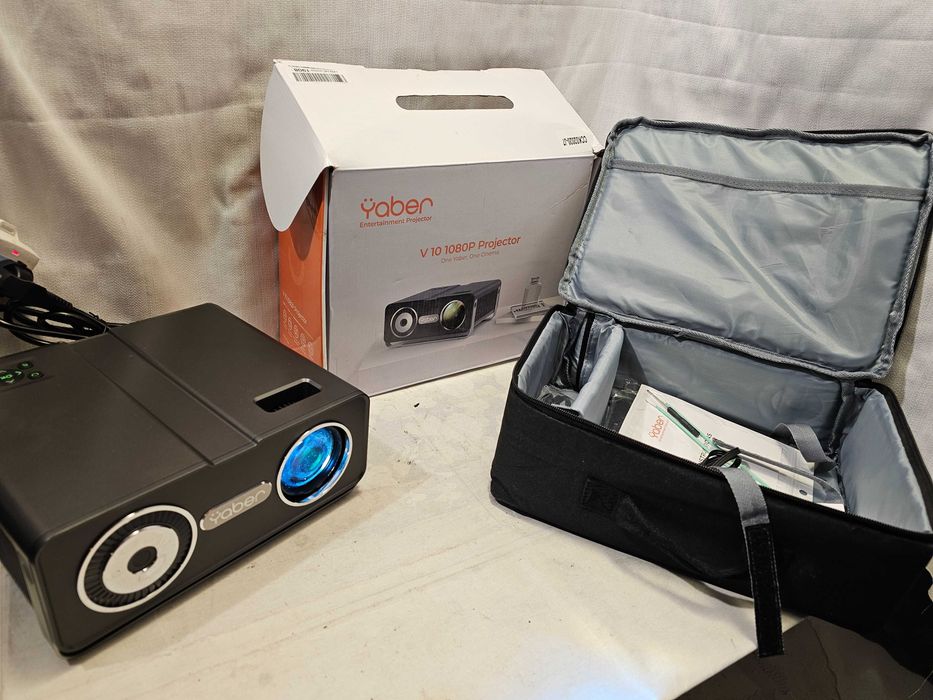 Videoproiector Yaber V10 1080P Full HD - Cu Geanta de Transport si Cutie Originala