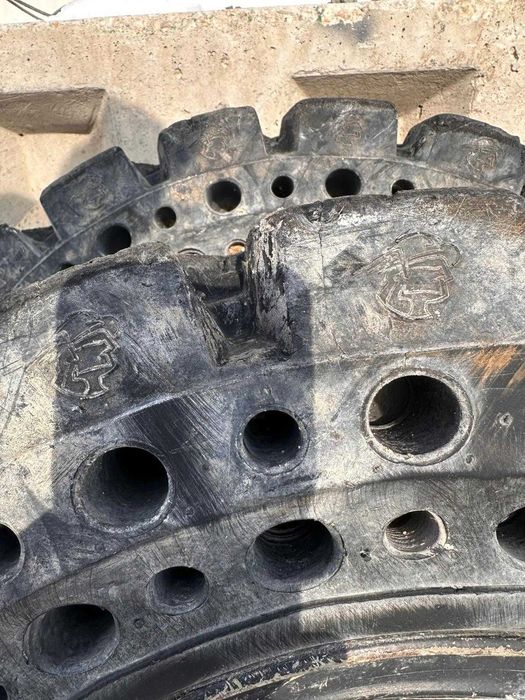 Roti pline miniincarcator frontal bobcat 33 x 12 - 16