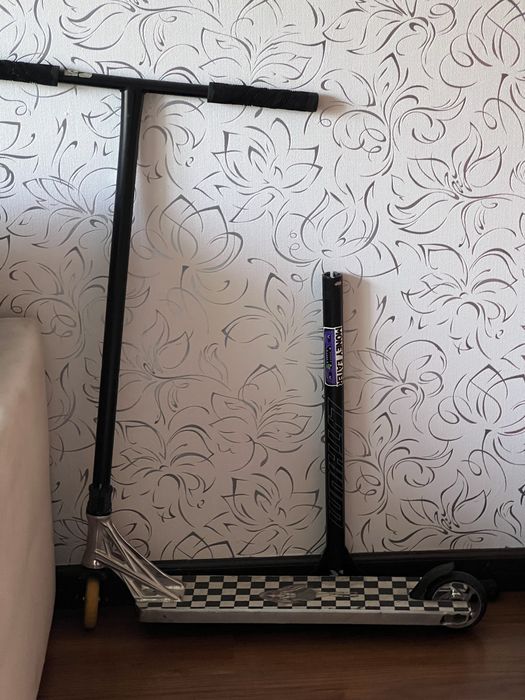 Самокат и детали