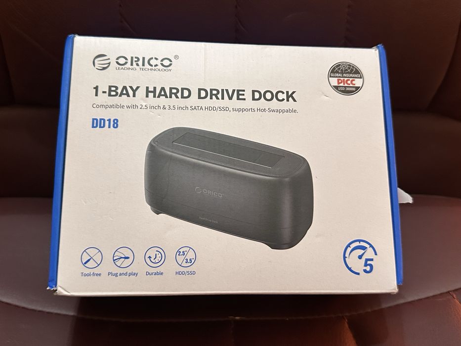 НОВА докинг станция за хард диск или SSD между 2.5 и 3.5 инча Orico