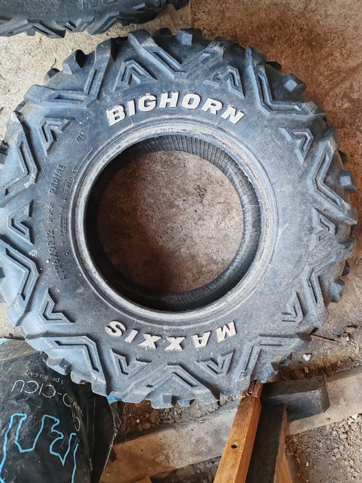 Vând 2 anvelope maxxis bighorn