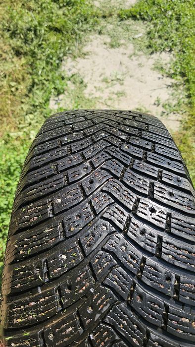 Продам два комплекта резины 265/65 R17