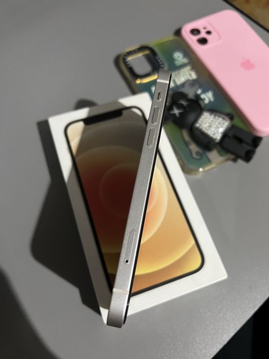 Продам айфон 12 64гб