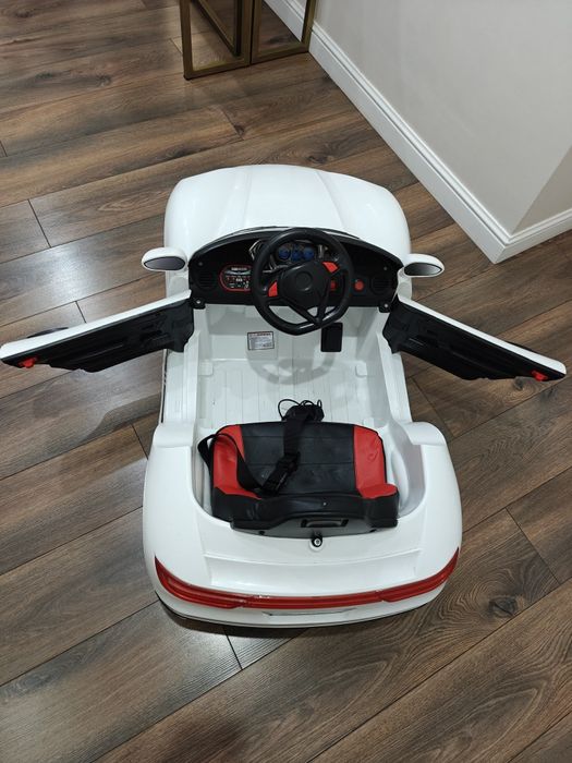 Продам электромобиль детский Porsche Taycan