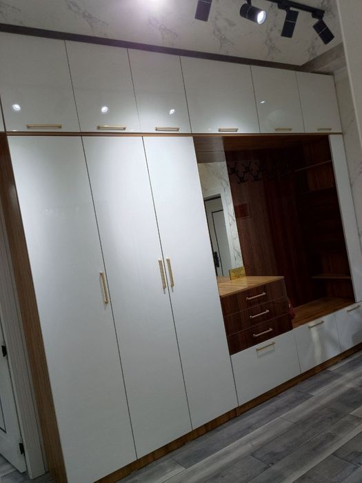 O'zimni uyim! 3-xonali kvartira sotiladi g'ishtli, BUXORO SHAHAR