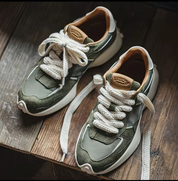 Продам кроссовки новые