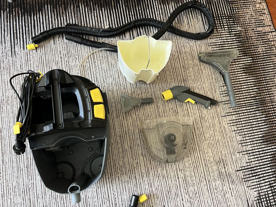 Продам моющий пылесос Karcher Puzzi 8/1