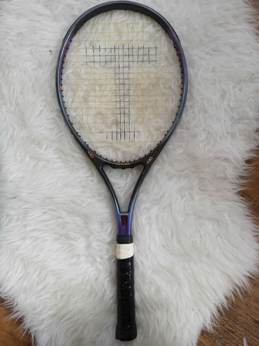 Хилки за тенис продавам