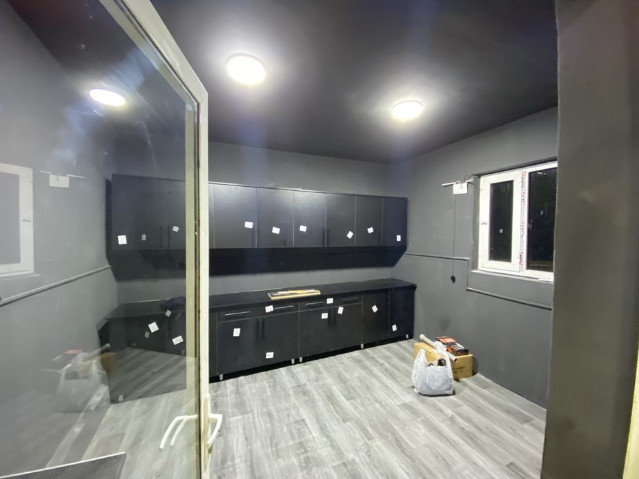 Mebel sotiladi Rangi Qora