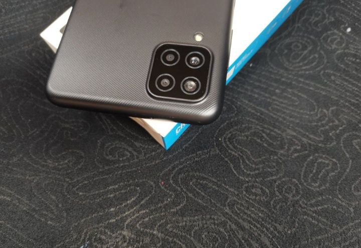 Samsung A12 128gb Може и бартер за друг телефон