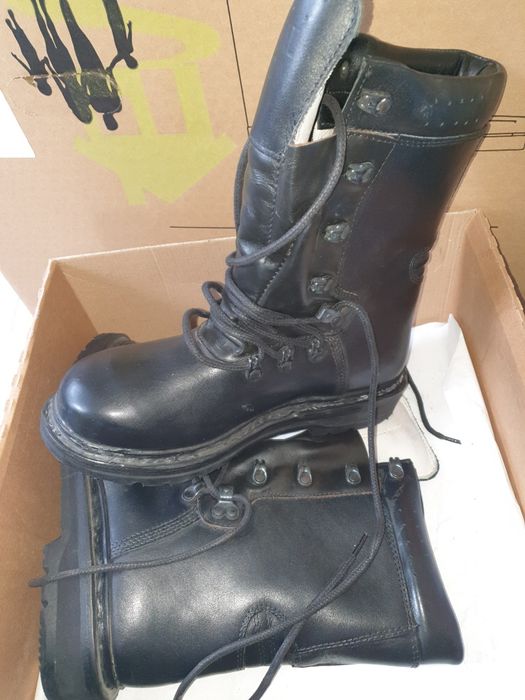 Bocanci din piele naturala