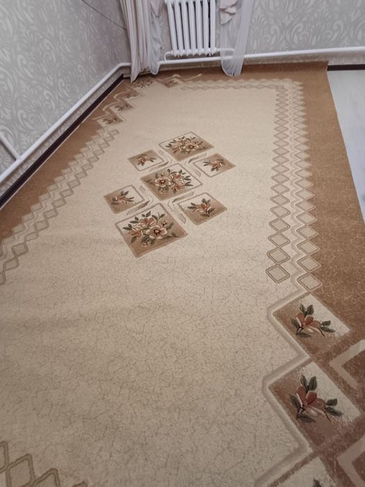 Продам ковер в хорошем состоянии