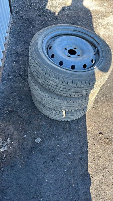 Продам диски с  летней резиной