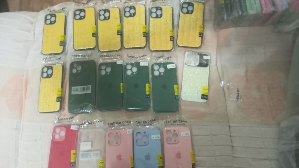 Чехлы на  айоэсы