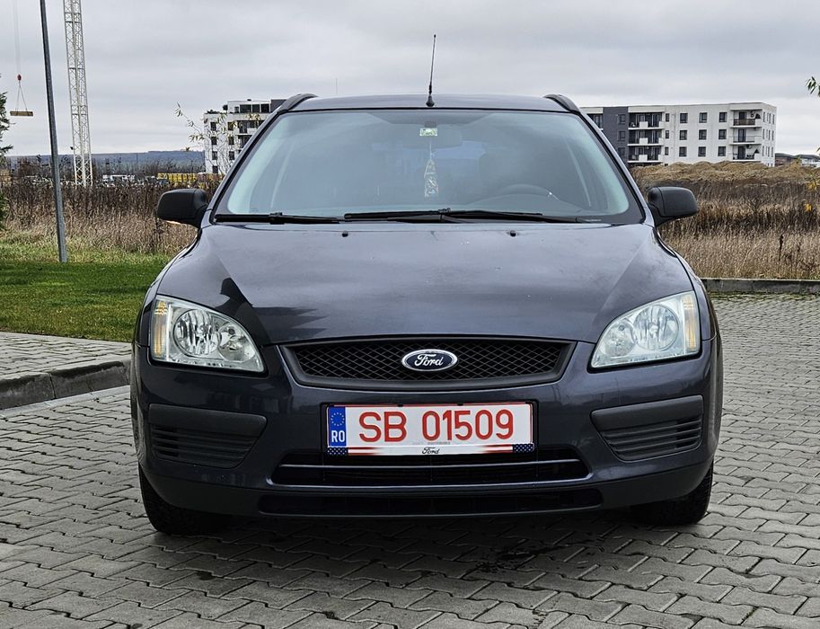 Vand sau schimb Ford Focus 1.6 benzina 2007