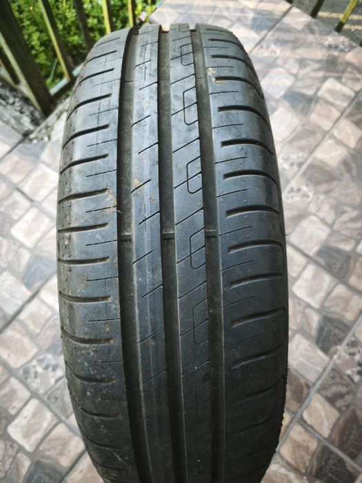 Anvelopa/Cauciuc Good Year Dacia Logan Sandero 185/65 R15 vară